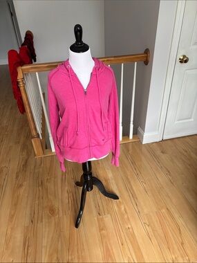 PINK Victoria's Secret Hot Pink Pullover with Logo Tag